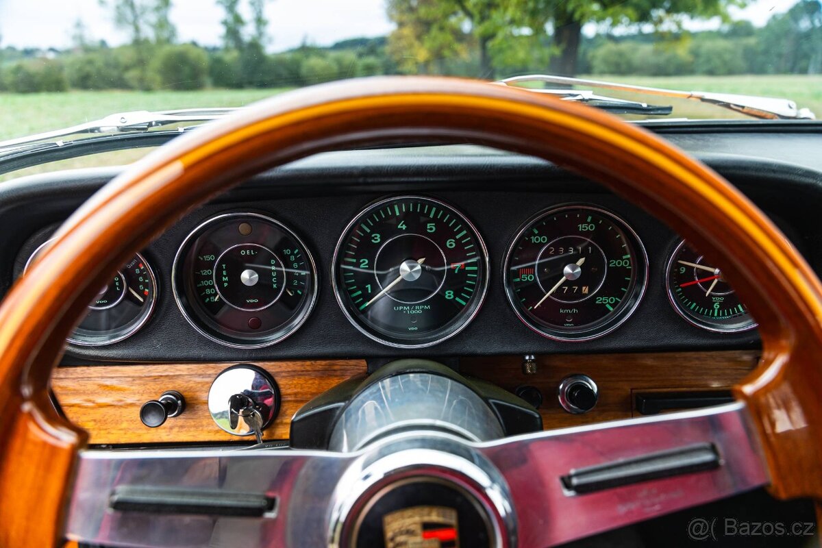 Model Porsche 911T 1968 - 18