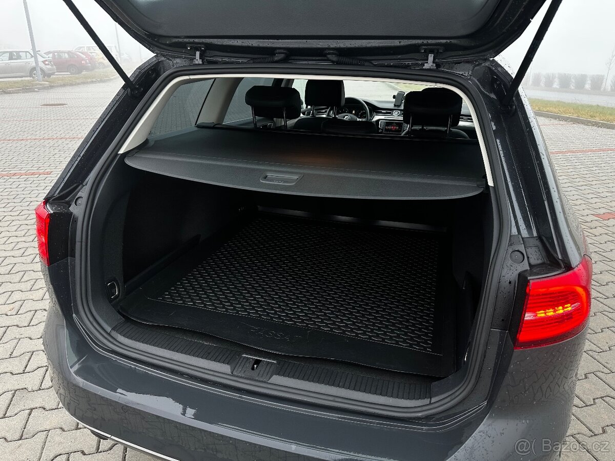 Volkswagen Passat 4Motion / DPH / Top - 18