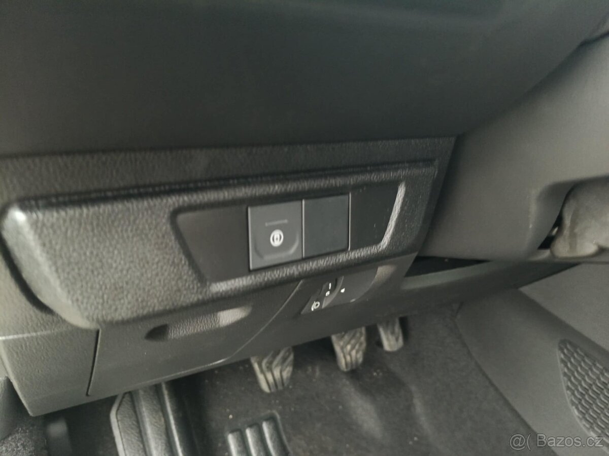 Dacia Jogger Expression TCe 110 7 míst - 18