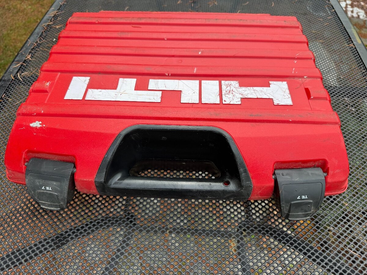 4 kufry HILTI na elektrické nářadí - 18