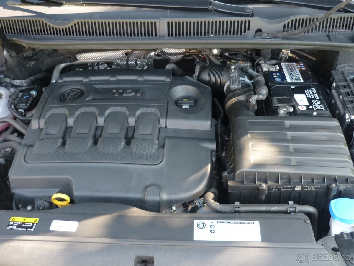 VW Touran, 1,6Tdi, rv 2018, 7 míst - 18