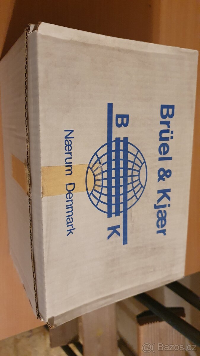 Bruel Kjaer měřící technika a tiskárna - 18