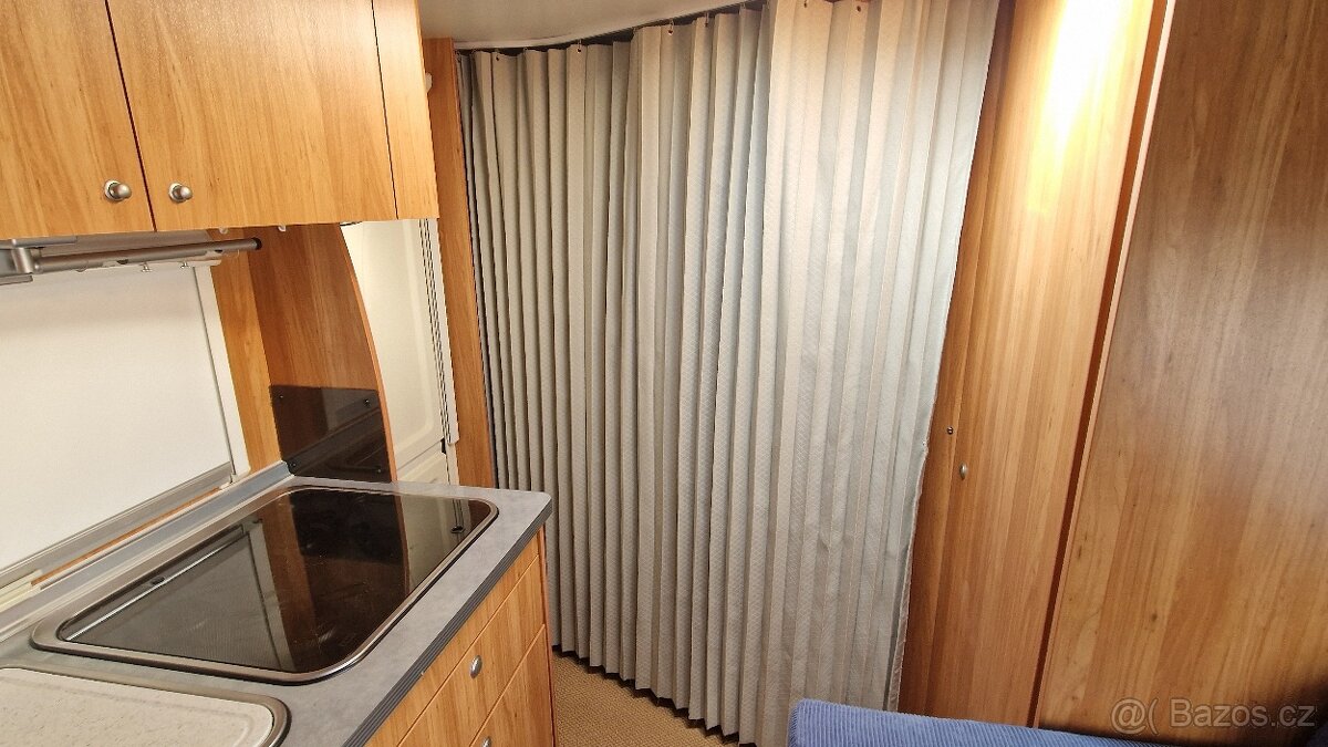 KARAVAN BÜRSTNER FLIPPER 495TK - 18