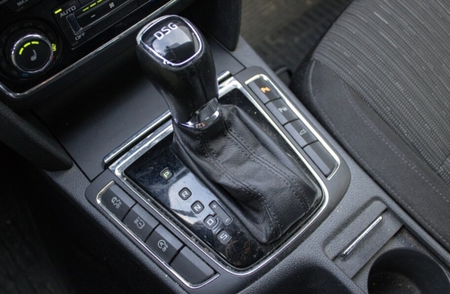 ŠKODA SUPERB 2.0 TDI DSG - 18