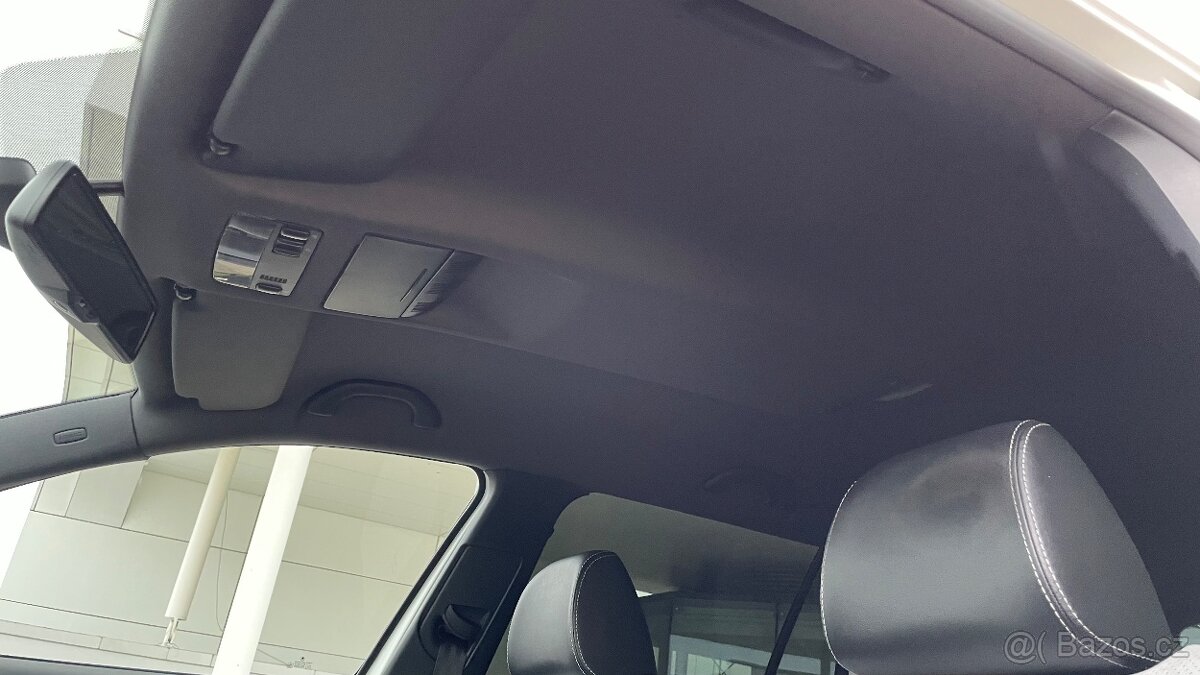 ŠKODA OCTAVIA 2.0TDi RS 125kW WEBASTO - 18