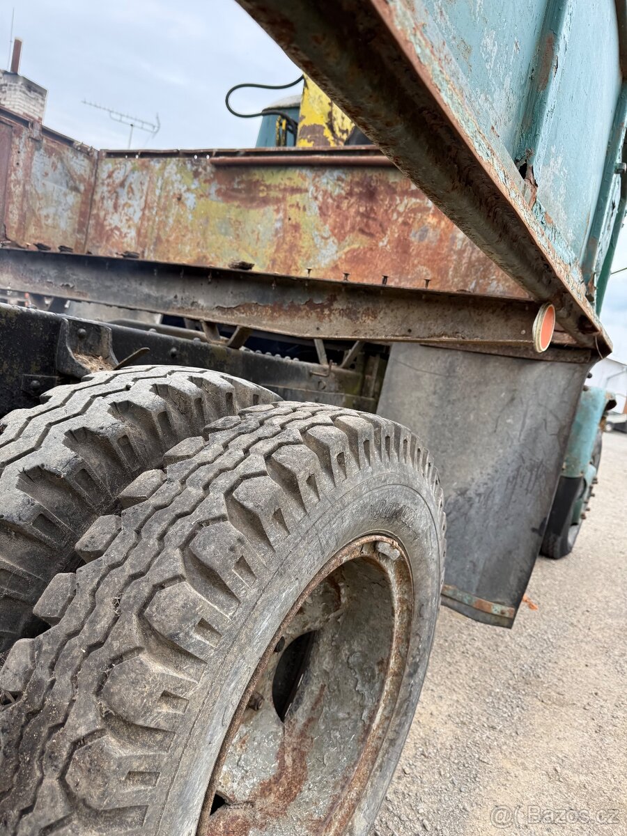 Praga V3S valník s hydraulickou rukou - 18