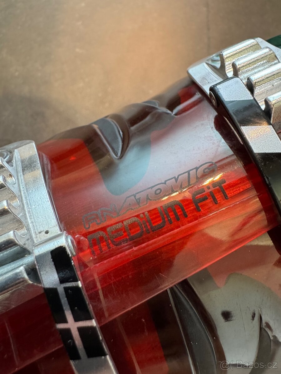 Prodám lyže s lyžáky - 18