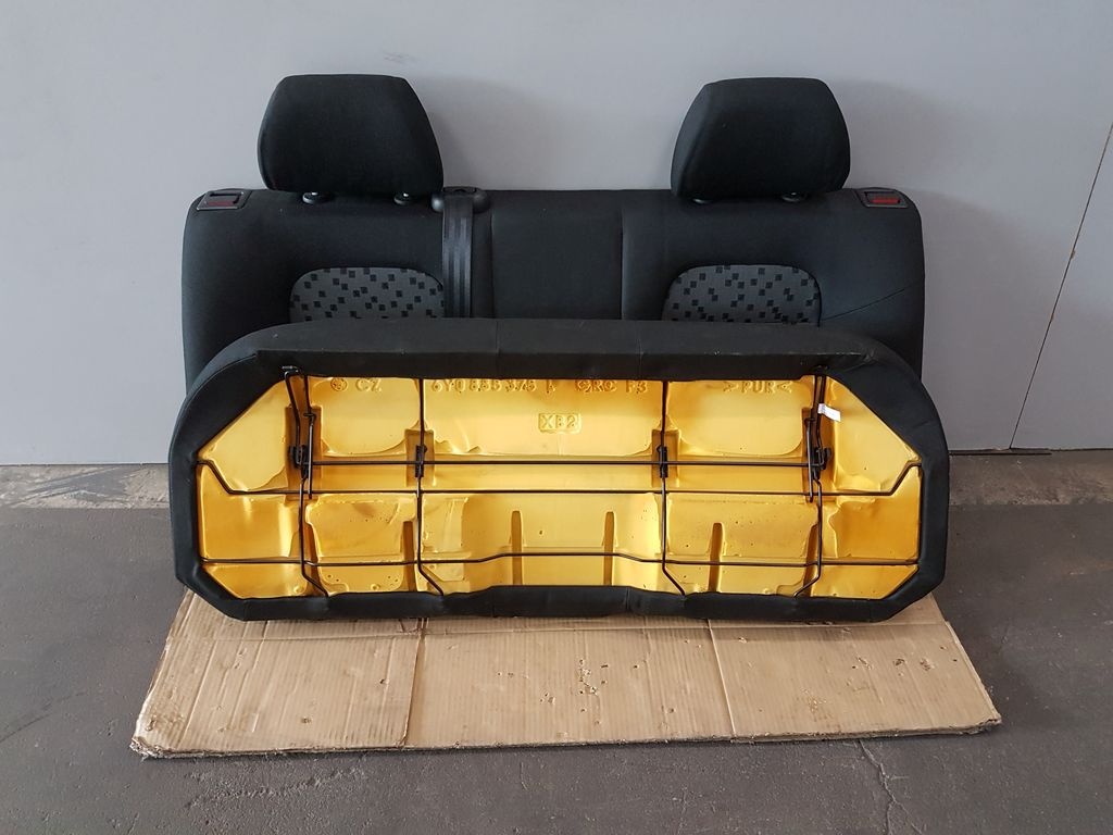 Vyhřívané černé sedačky + kabeláž Škoda Fabia Fl. - 18