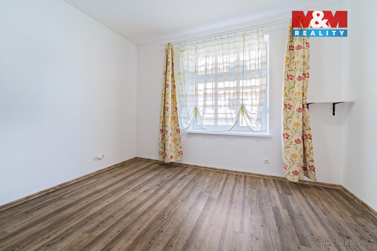 Prodej bytu 3+1, 76 m², Karlovy Vary, ul. Příčná - 18