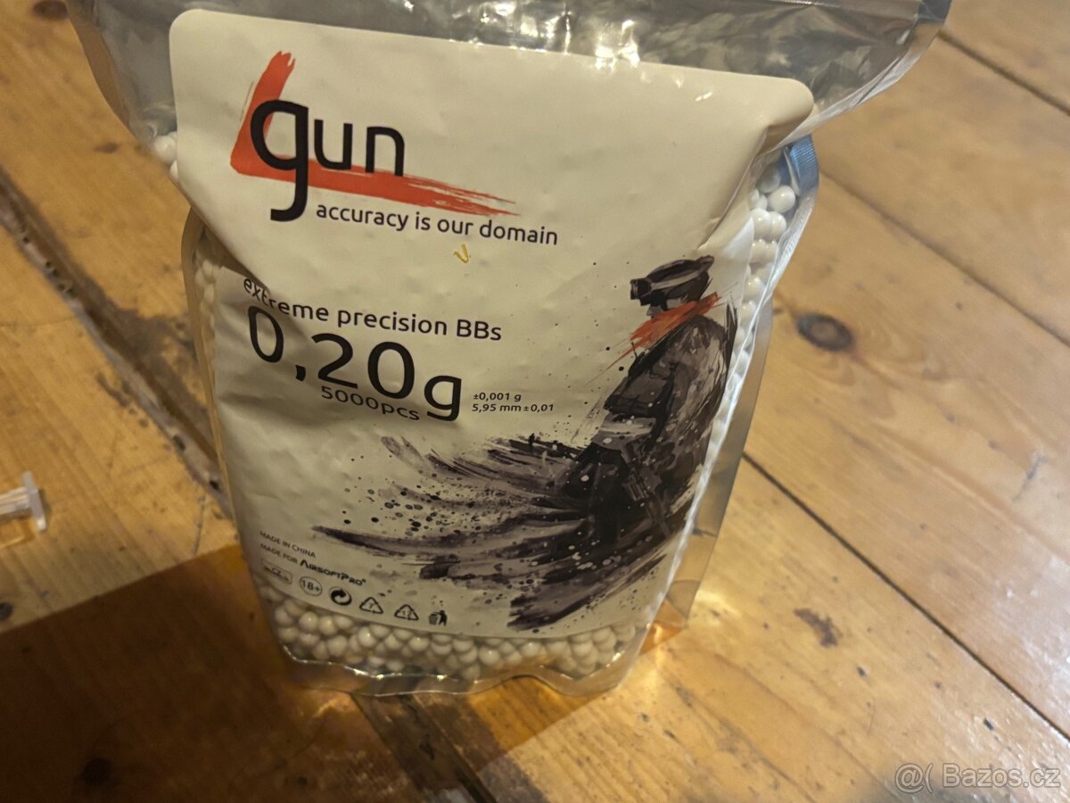 VELKÝ SET NA AIRSOFT - 18