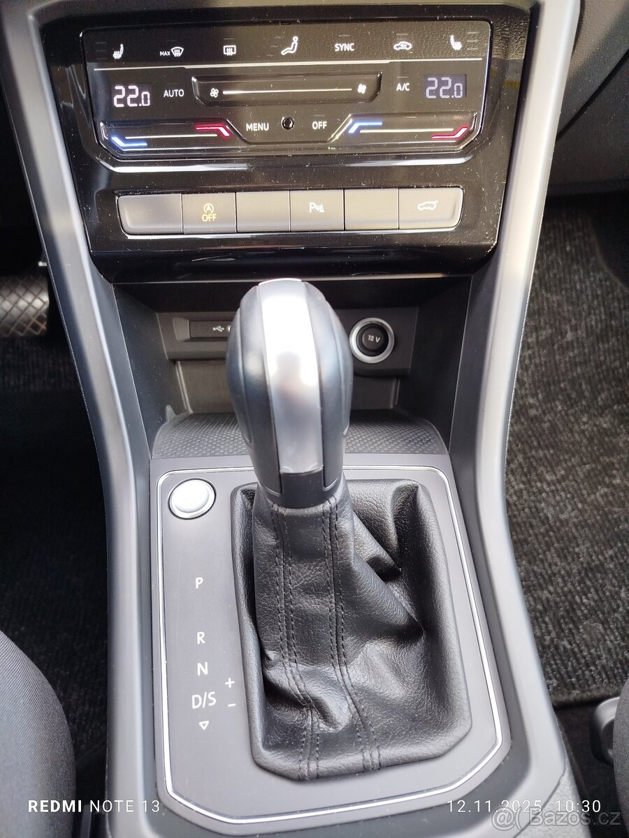 VW Touran 1.5 TSI DSG 7 míst - 18