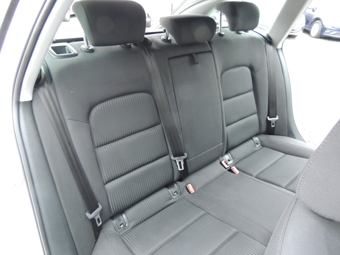 Audi A4 Combi 2.0TDi,110kw,DSG,S-Line,2015,ČR,-21%DPH - 18