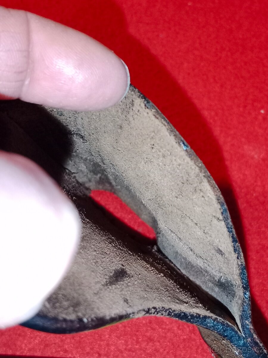 Kožená taška, opasky 2 ks a pouzdro na zbraň zn. LOBO - 18