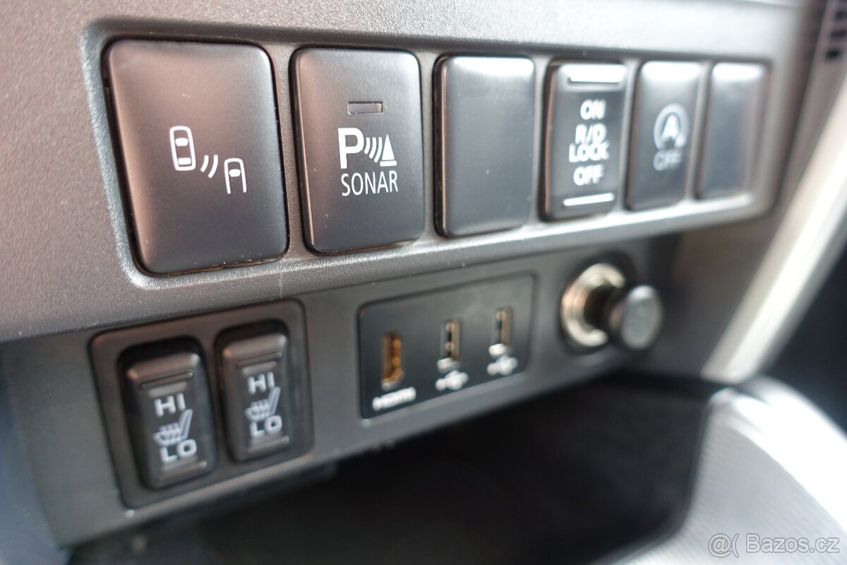 Mitsubishi L200 2.3 DI-D 4WD INTENSE,110kW M6 - ZÁNOVNÝ STAV - 18