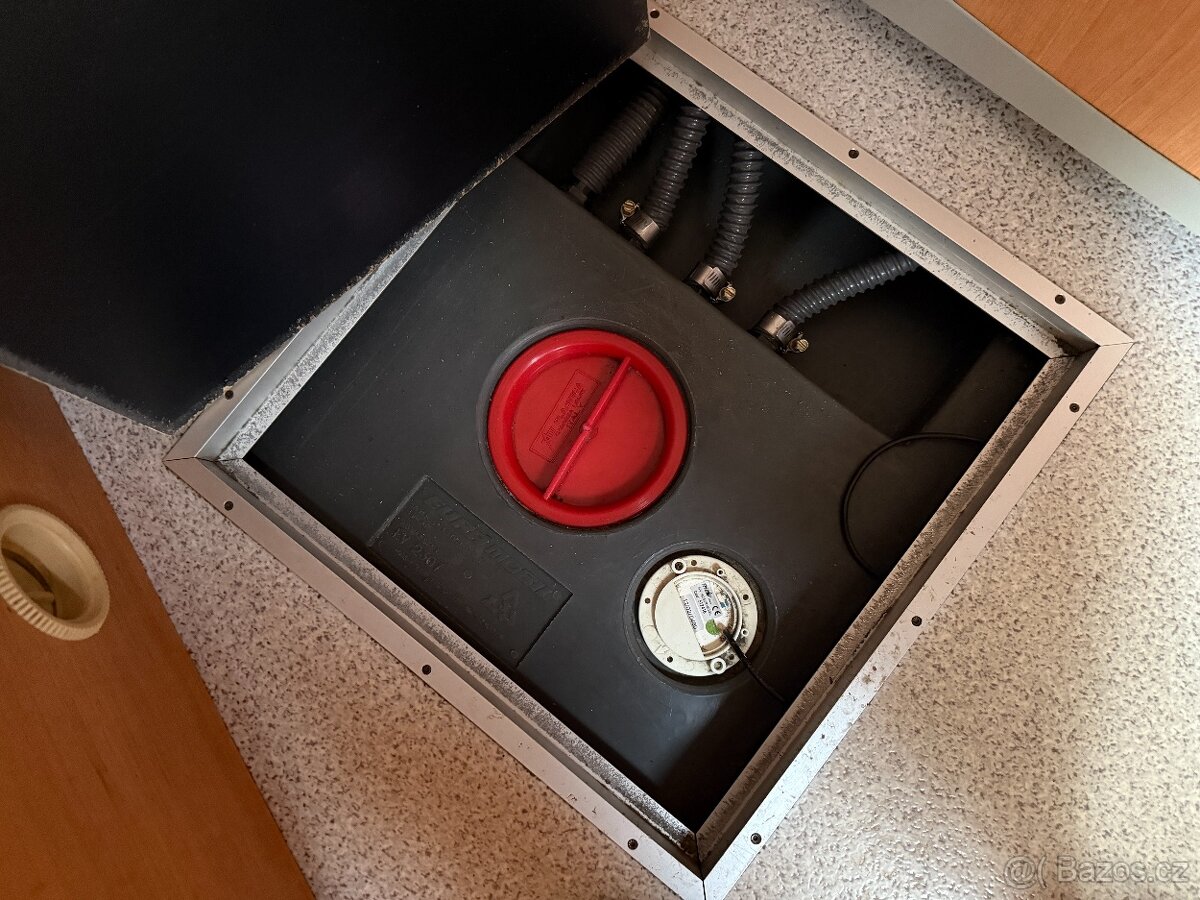 Obytné auto - Eura Mobil, expediční úprava, LPG generátor - 18