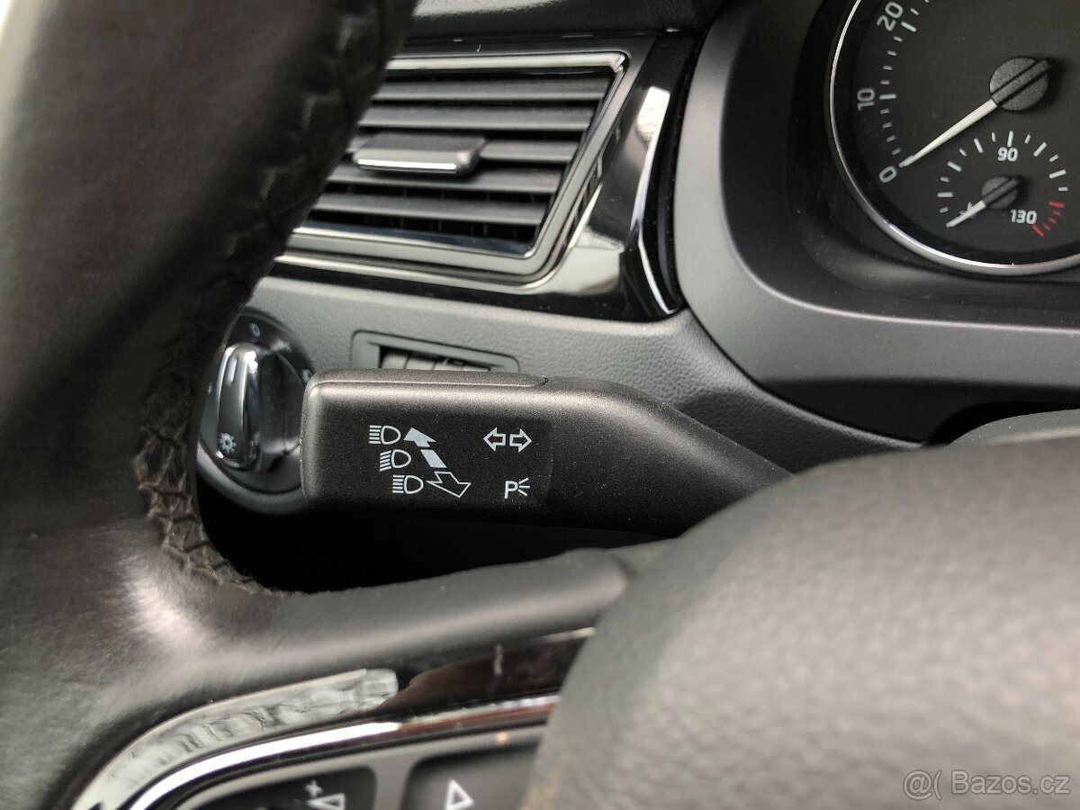 ŠKODA RAPID 1.2 TSI STYLE - 18