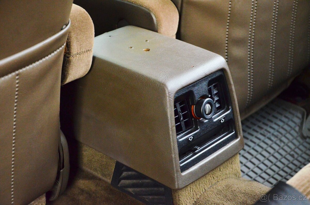 BMW 735i E23 z roku 1985 - 18