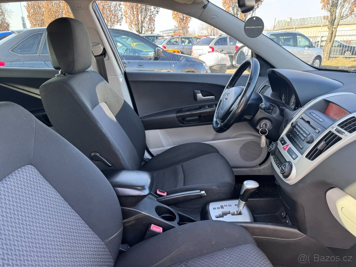 Kia Cee´d AUTOMAT 1,6i 90 KW STK - 18