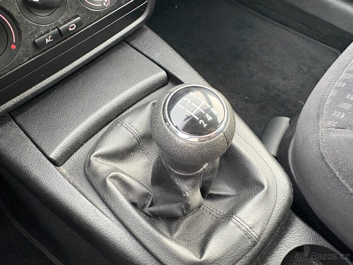 VW Passat 1.8T 125kW - USA verze - 18