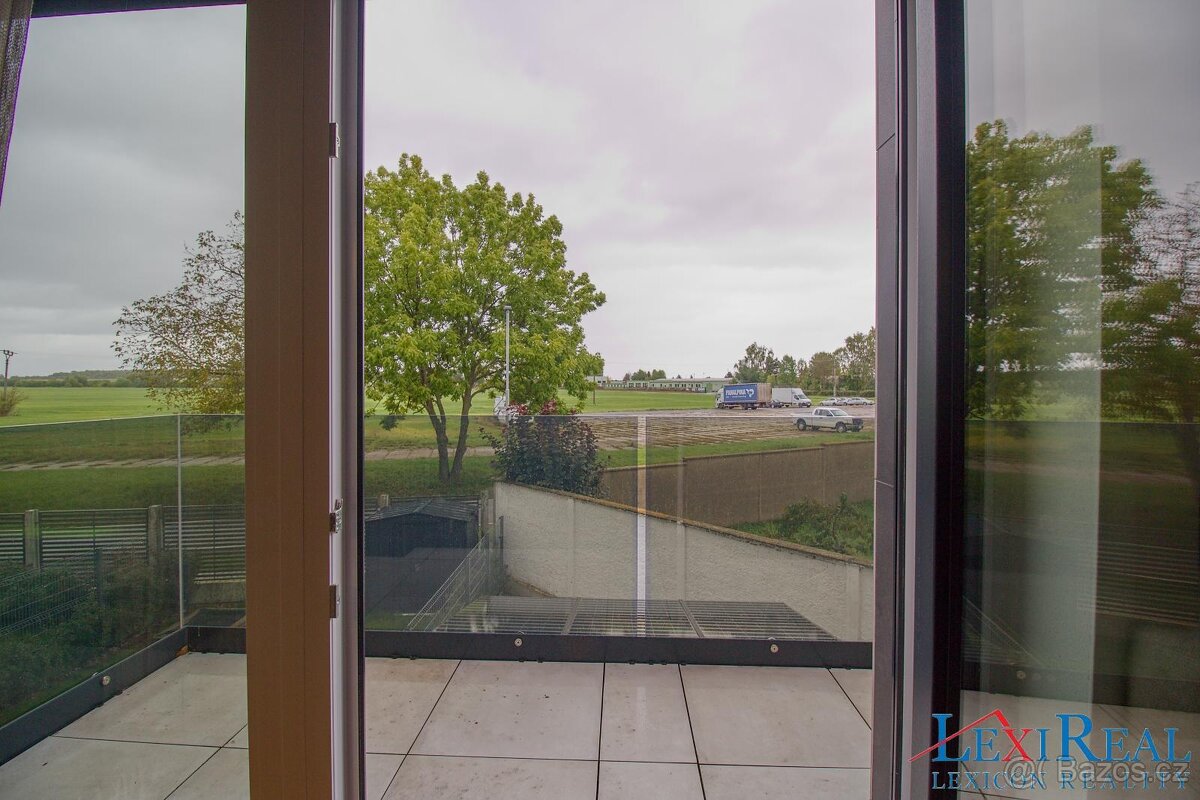 řadový rodinný dům 164 m2, 211 m2 zahrada, nadstandartní vyb - 18