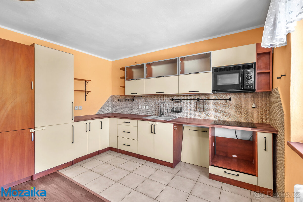 Rodinný dům s garáží a nádhernou zahradou Křepice u Hustopeč - 18