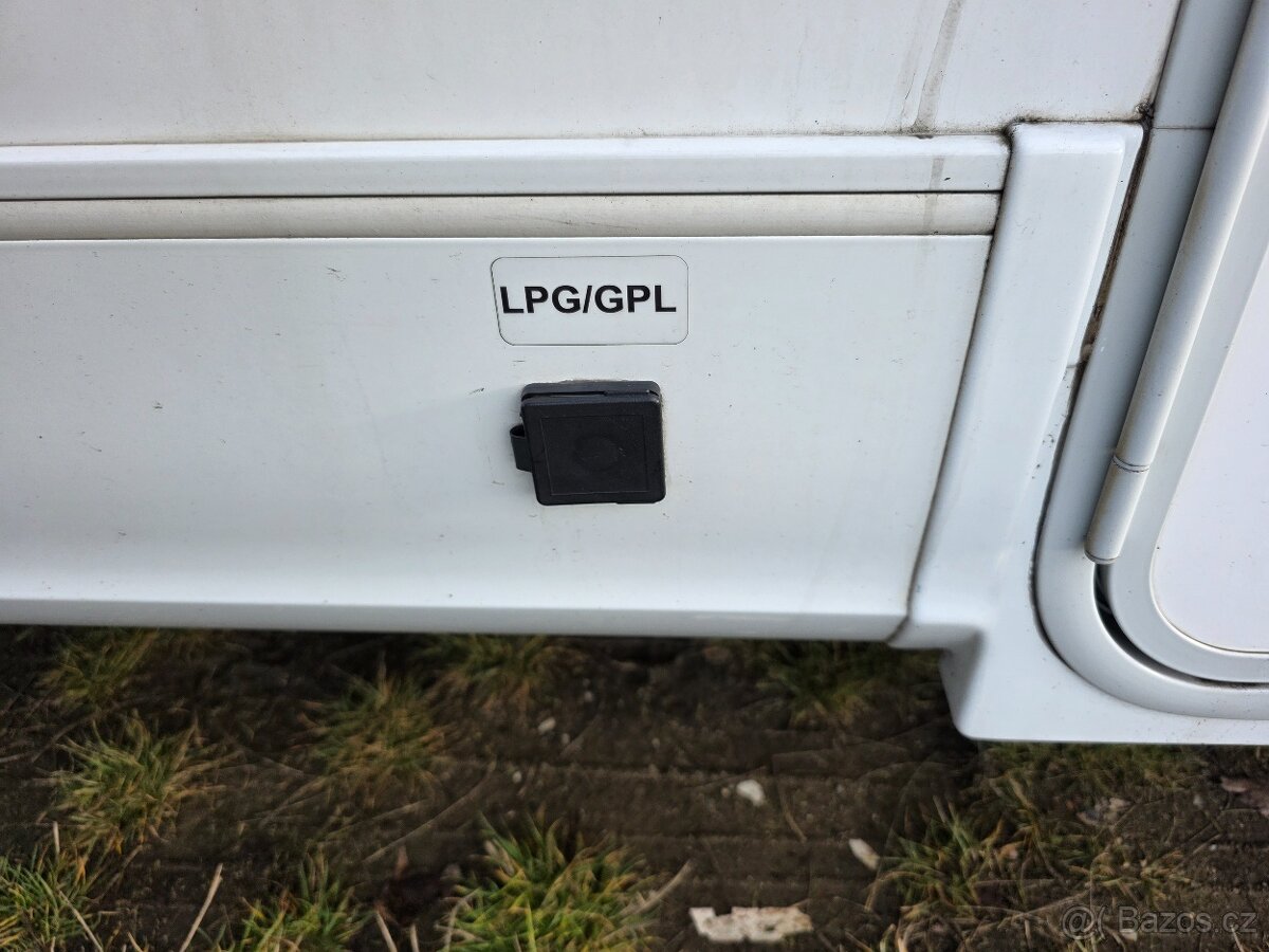 Obytny automobil Adria Matrix 670SL-5osob - 18