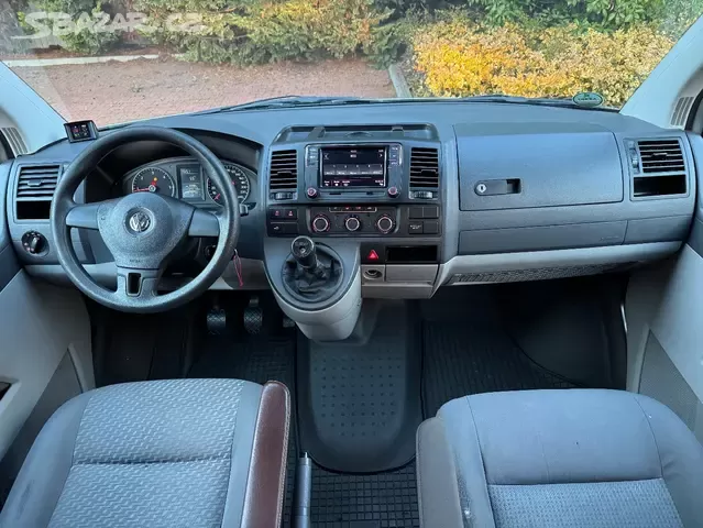 VW Caravelle T5 2.0 TDI 84kW,9.Míst,Webasto,Kamera - 18