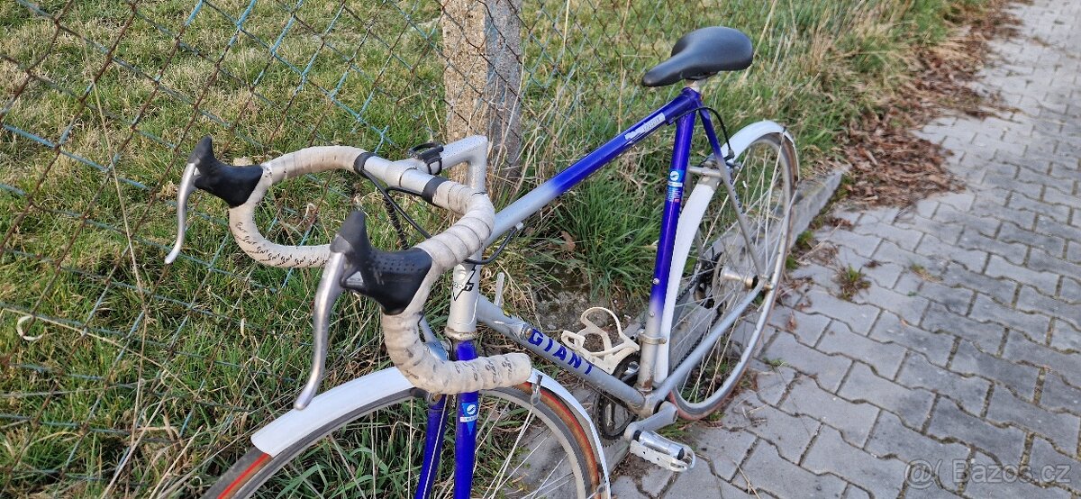 Silniční kolo giant - 18