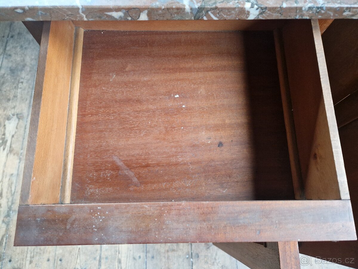 Ložnice po prababičce - 18