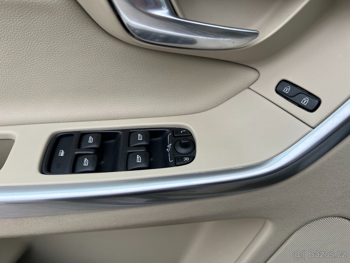 •Volvo XC60 D3 SUMMUM, ACC, NAVIGACE, SERVISKA• - 18