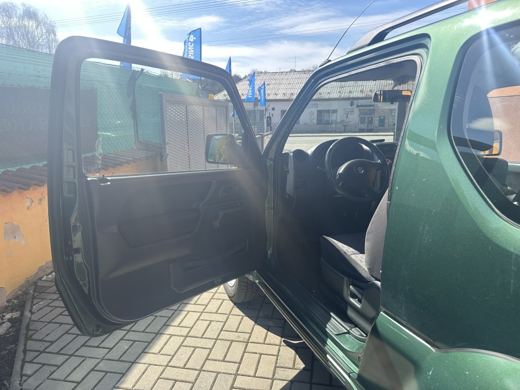 Suzuki Jimny 1.3i 63kW 4x4 - 18