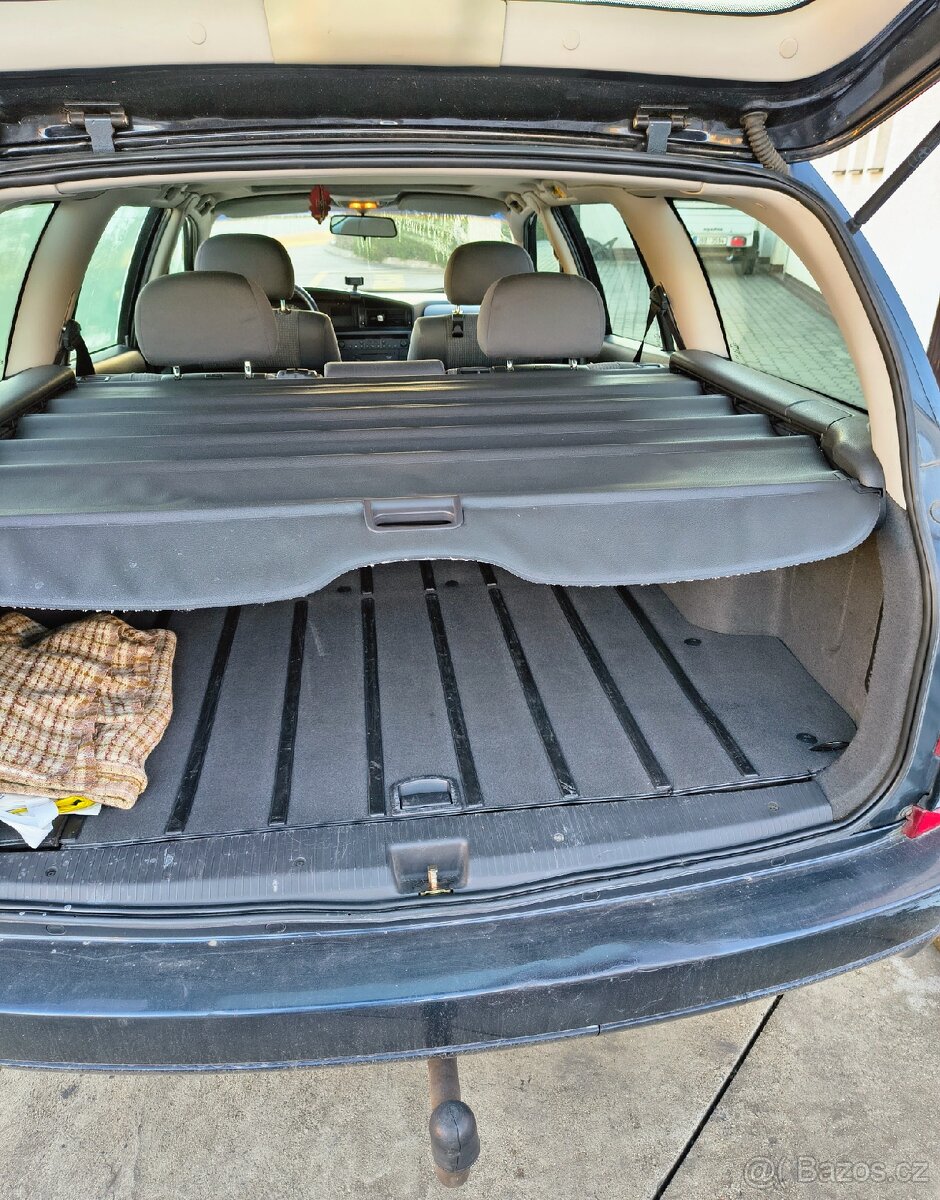 Opel omega - B caravan 2.2 benzín - 18