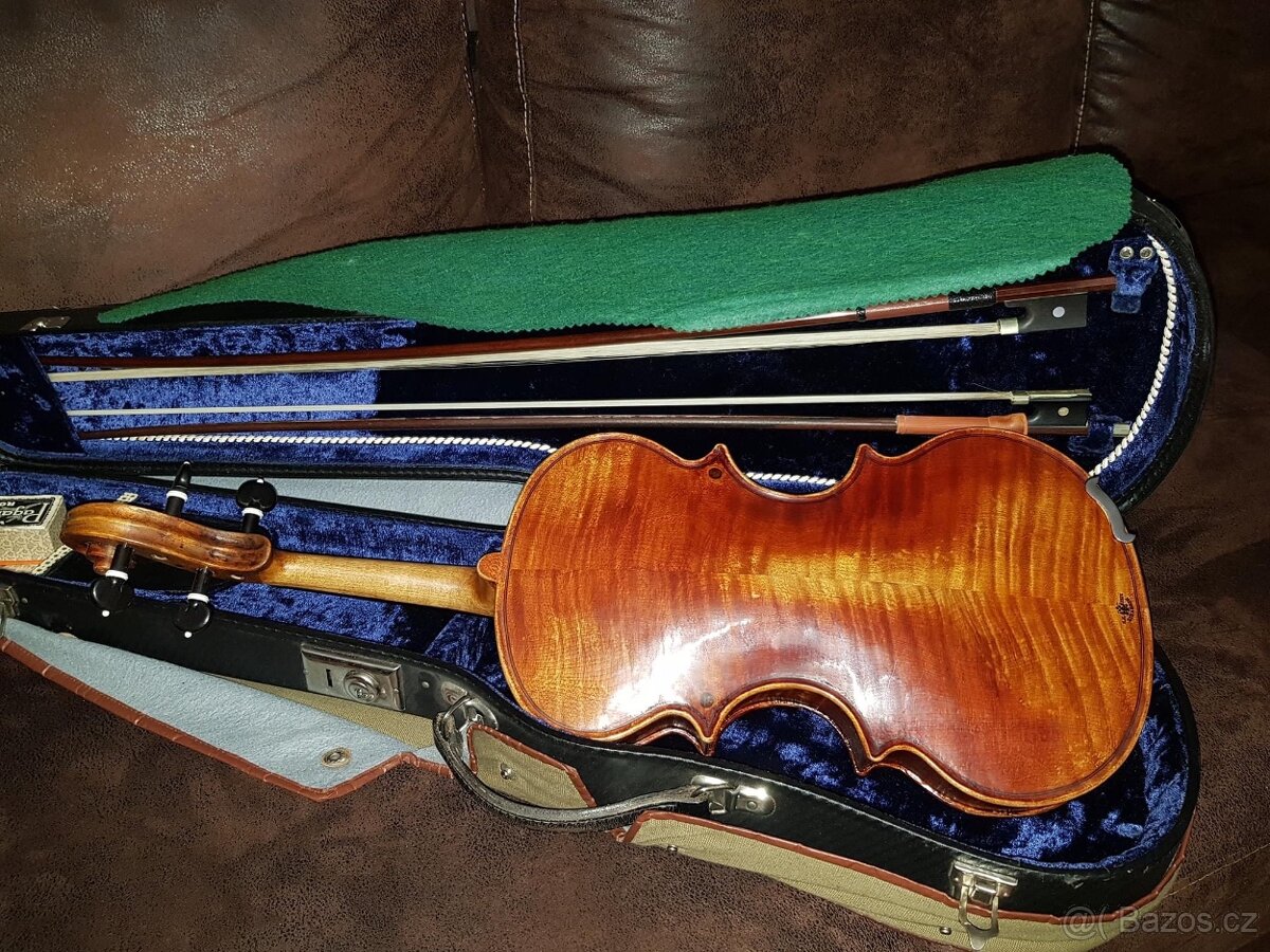 Prodám housle velmi staré a hysterické - 18