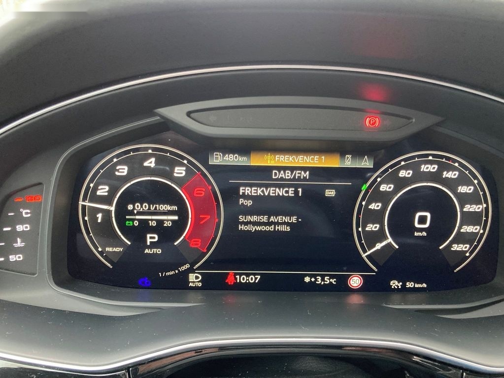 Audi Q8,Audi RS Q8 - 18