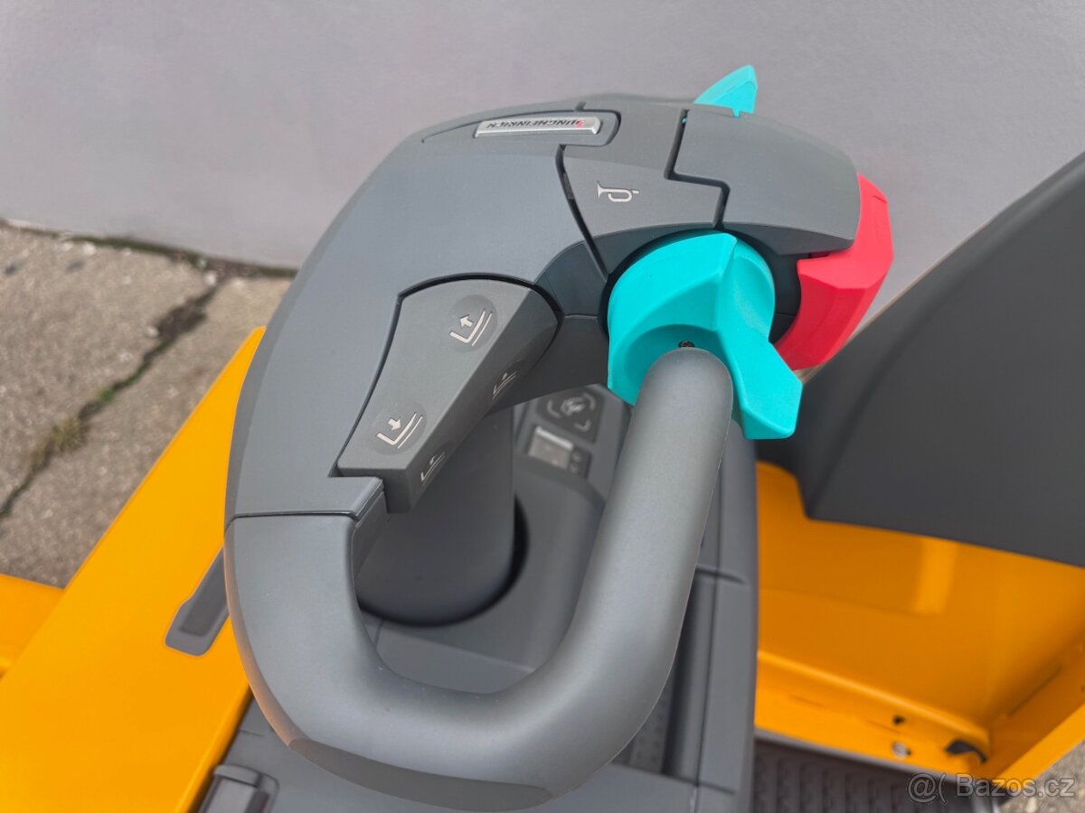 Nízkozdvižný vozík s plošinkou Jung stav nového - 18