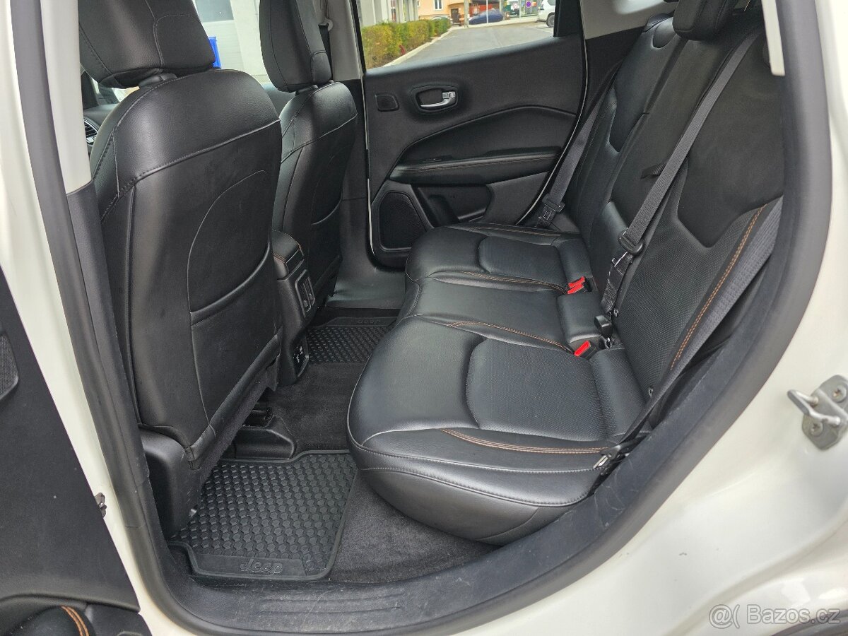 JEEP COMPASS 2.0JTDm LIMITED MAX.VÝBAVA - 18