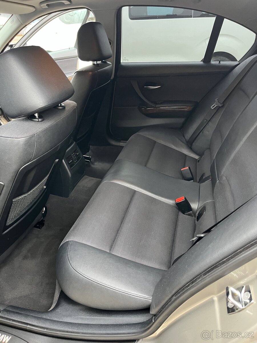 BMW 3 e90 320d 120 kw - 18