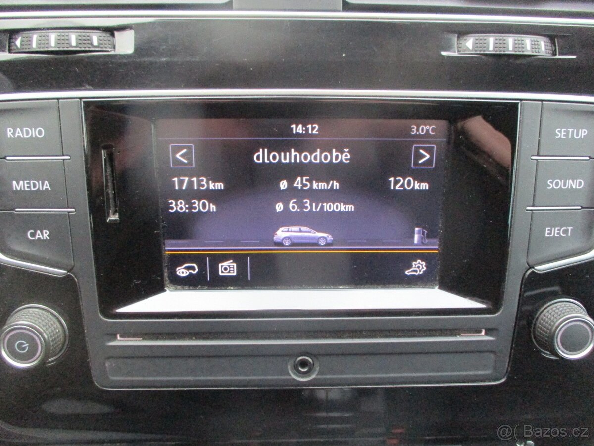 VW Golf VII kombi 1.2TSi 81kW VÝHŘEV 6st.MAN 2015 - 18