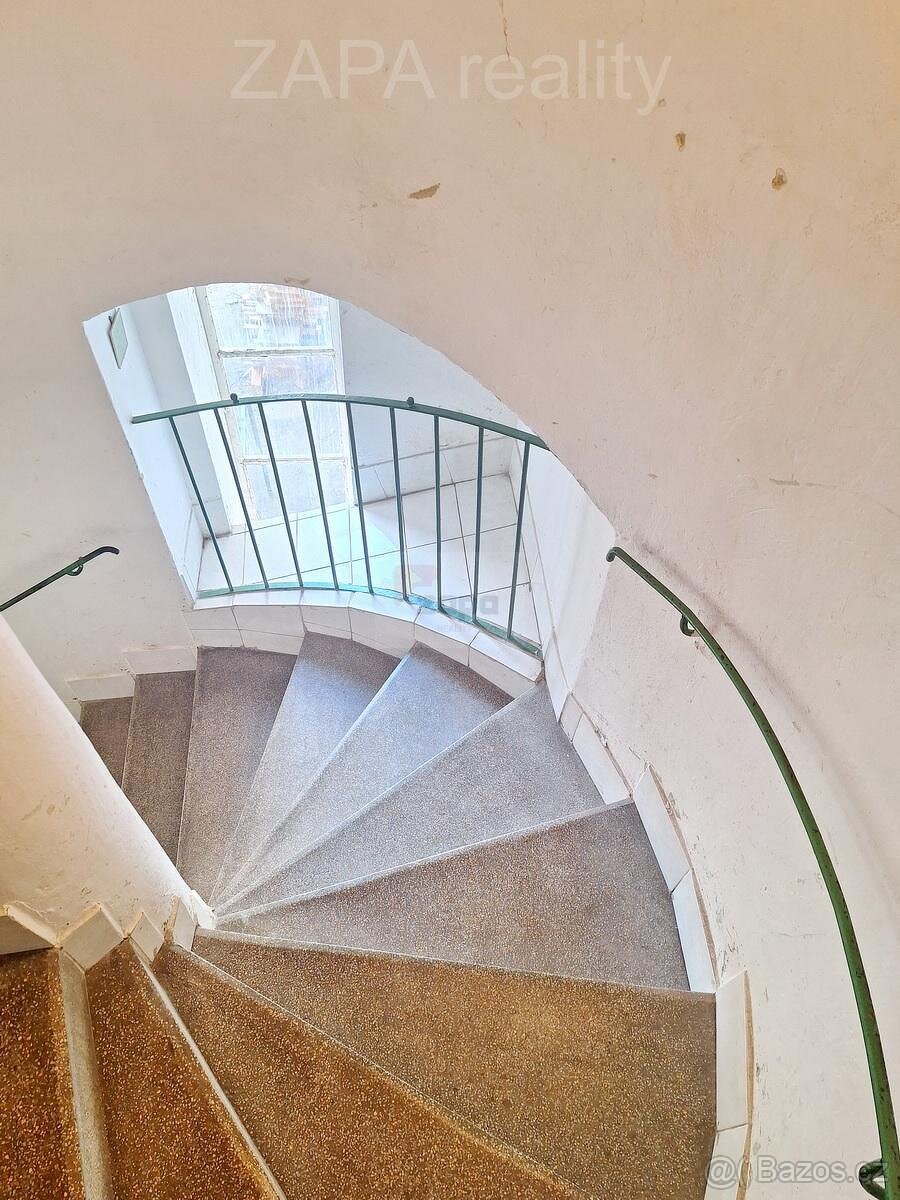 Prodej řadového RD celkem 209 m2, pozemek 543 m2, Roudnice n - 18