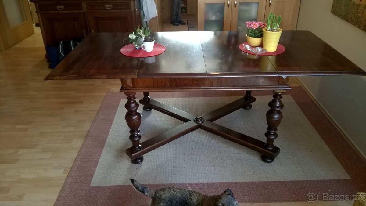 Starožitný kabinet a stůl - 18