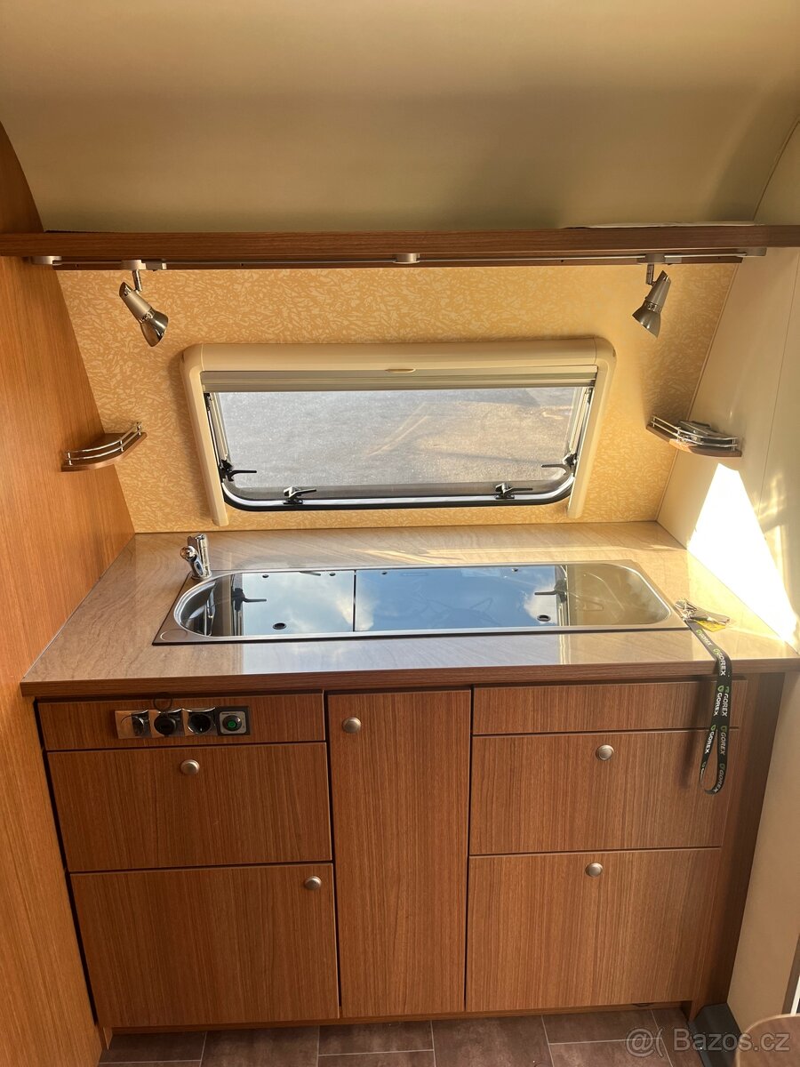 Karavan bürstner Averso 410 TS - 18