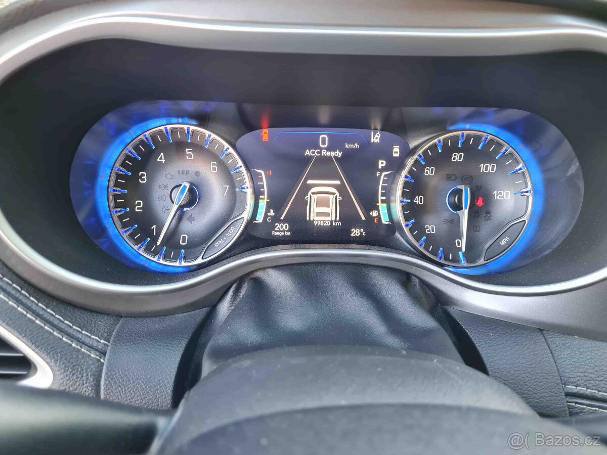 Chrysler Pacifica 3,6 Touring L, nový model, DPH - 18