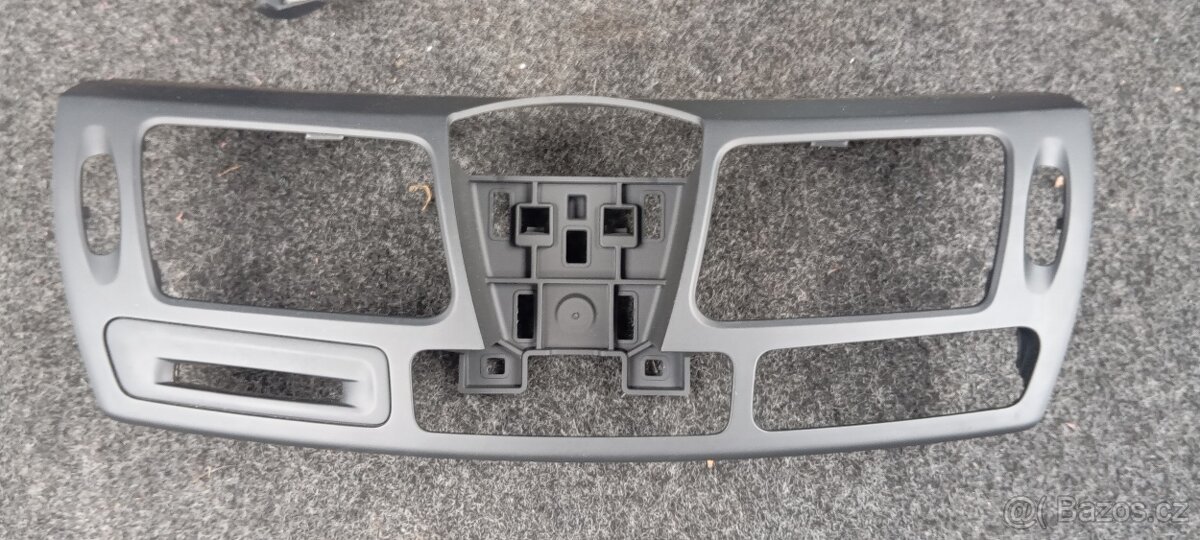 Renault Laguna 3 palubní deska a další díly - 18