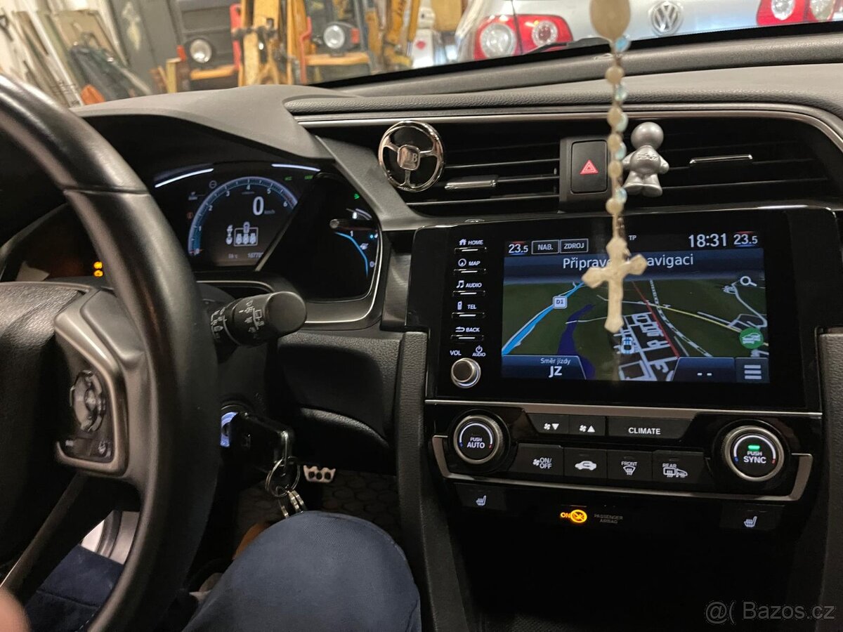 Prodám Honda Civic,, výbava Elegance, 2021 - 18