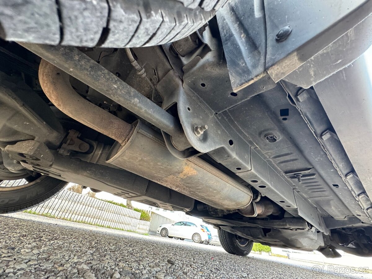Jeep Cherokee 2.8 CRD 130 kW 4x4 - 18