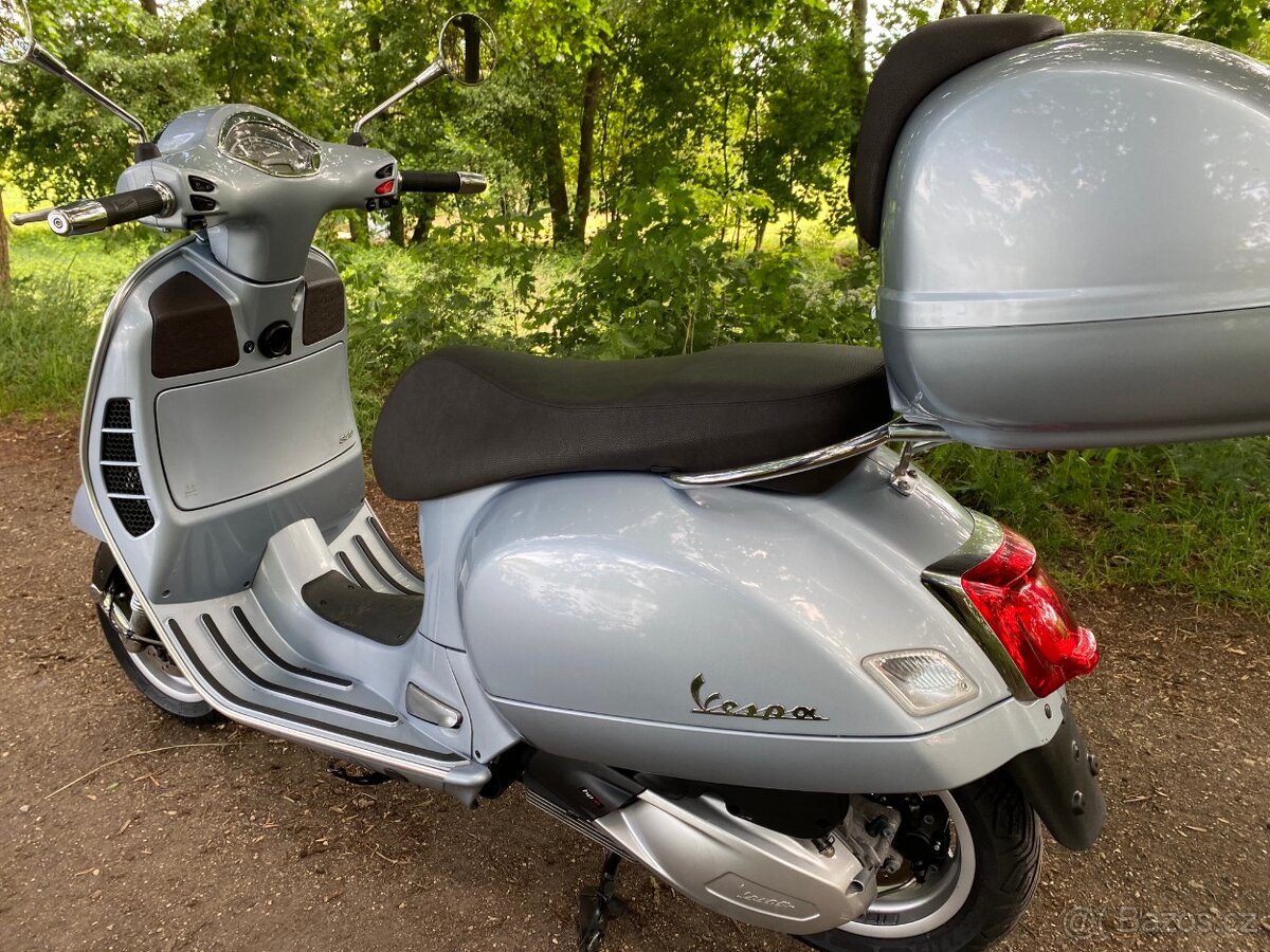 Vespa GTS 300 HPE - 18