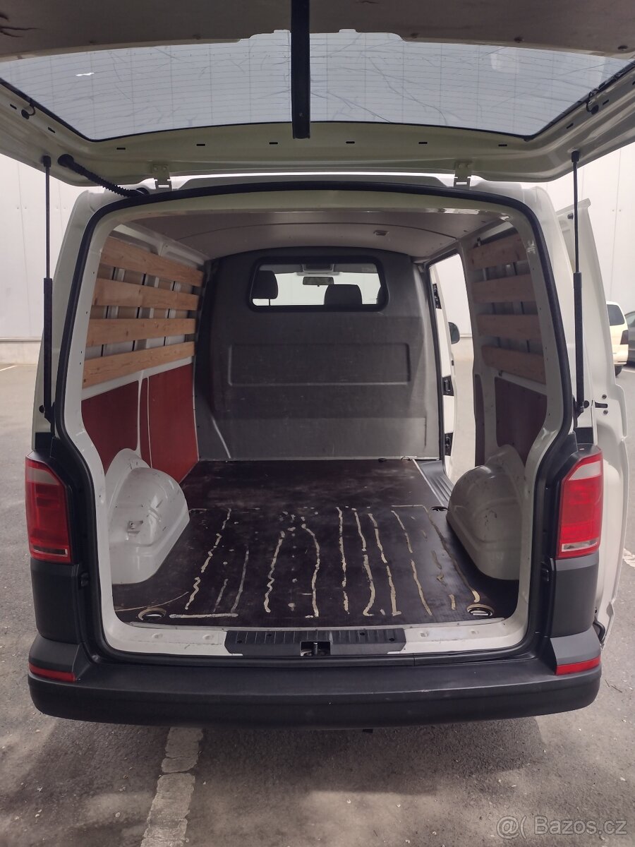 VW Transporter T6 2.0TDI - 18