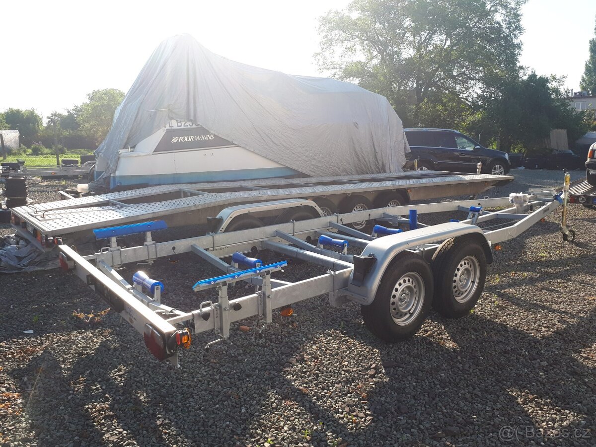 Kajutová motorová loď, člun, GRANCHI, VOLVO PENTA, - 18