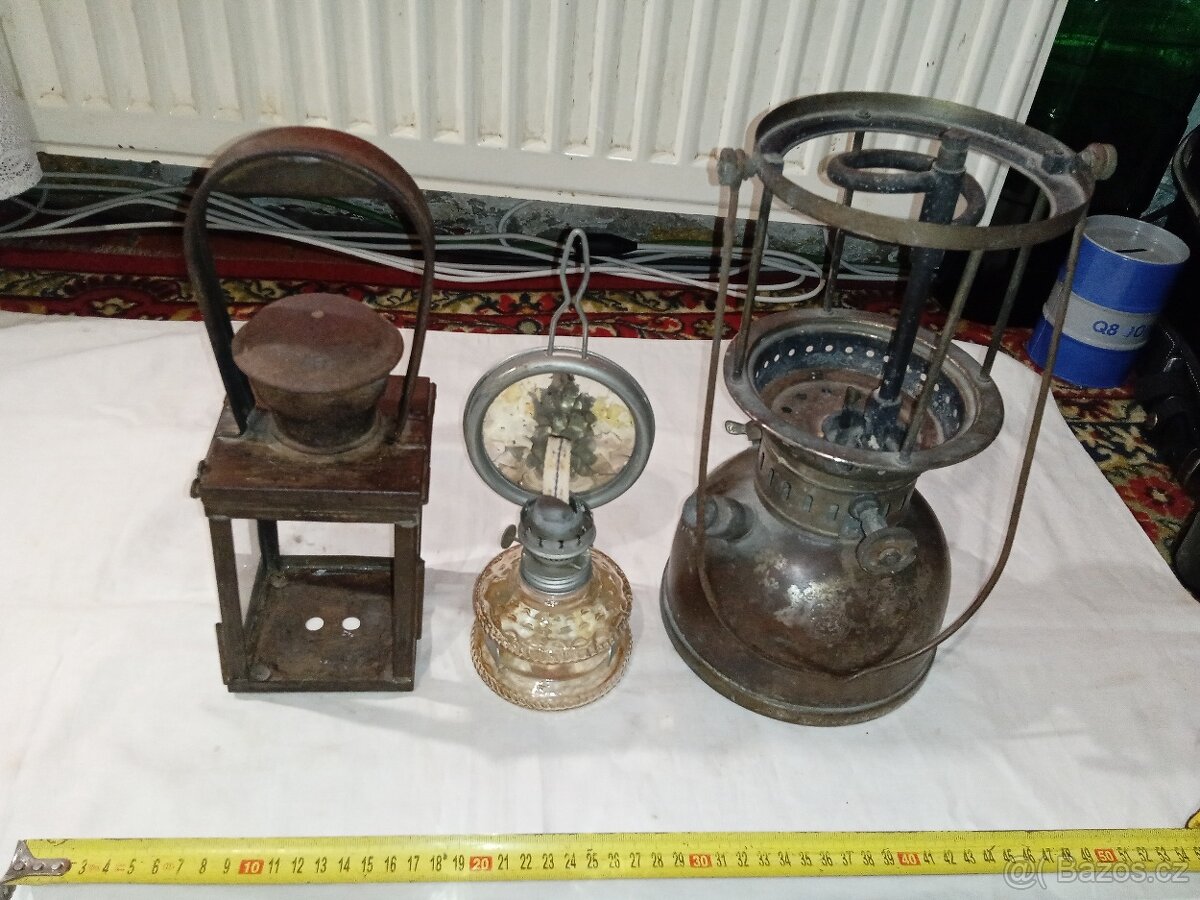 Lampy na prodej - petrolejové, na elektriku atd celkem 16 ks - 18