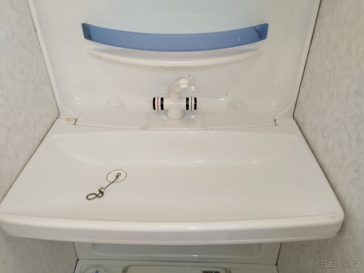 HOBBY 400SF č.740 pro 4. 1150 kg. Bojler. 100km/h. Rok 2002 - 18